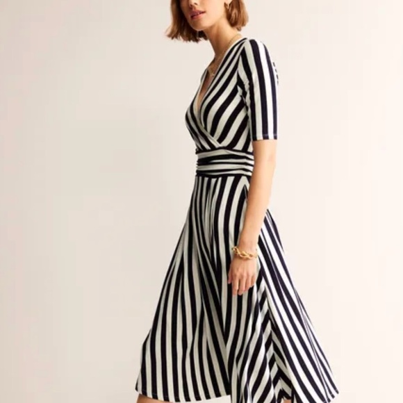 NWT Boden Kassidy dress in French Navy and Ivory stripe. Size 10 Petite - Picture 3 of 9